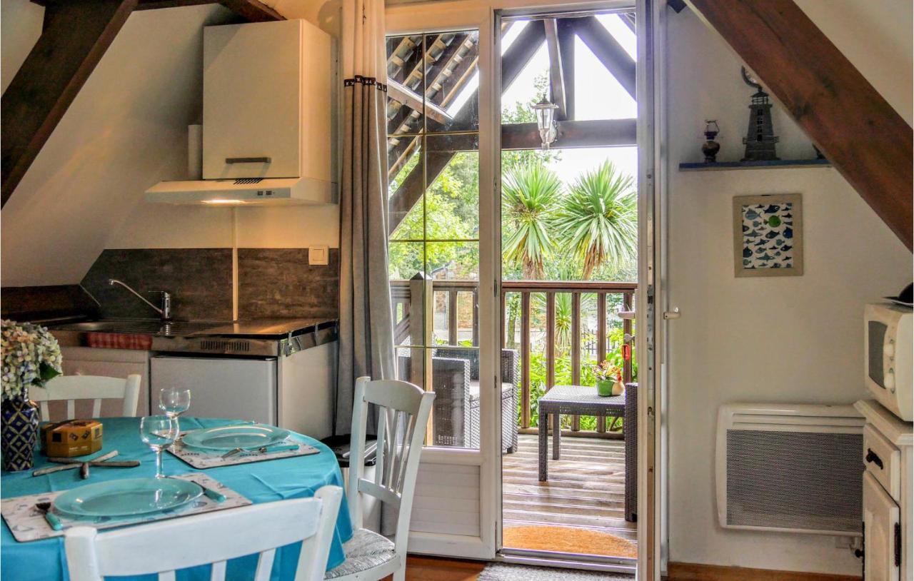 Awesome Apartment In Vasteville With Kitchenette Экстерьер фото